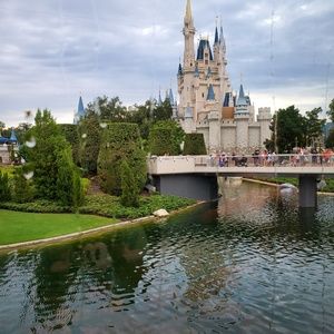 Meet your Posher, Robert